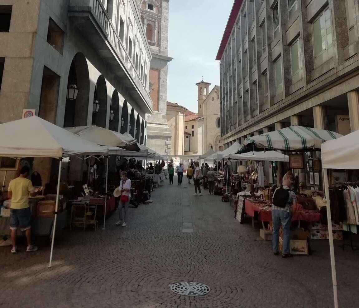 Antico Mercato Bosino — mercatino a Varese (Lombardia) - foto 4