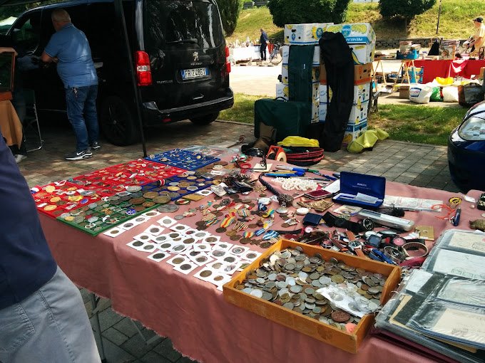Usato e Antiquariato