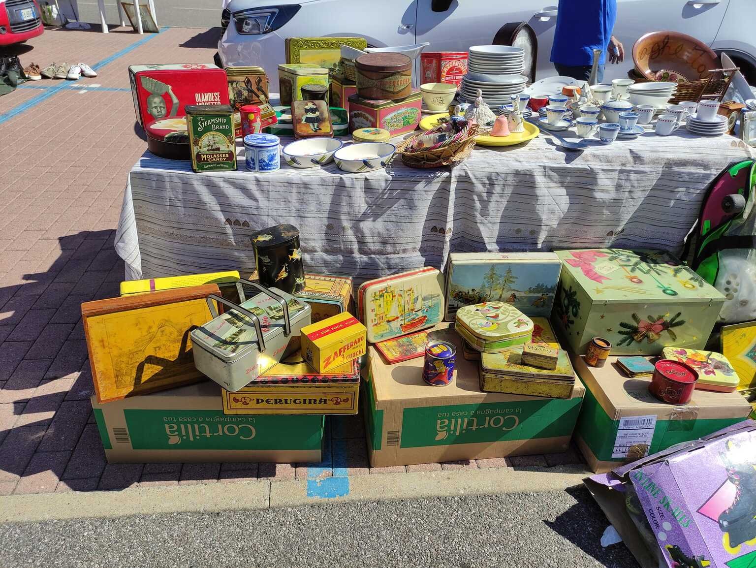 Mercatino delle cose vecchie — mercatino a Varese (Lombardia) - foto 3