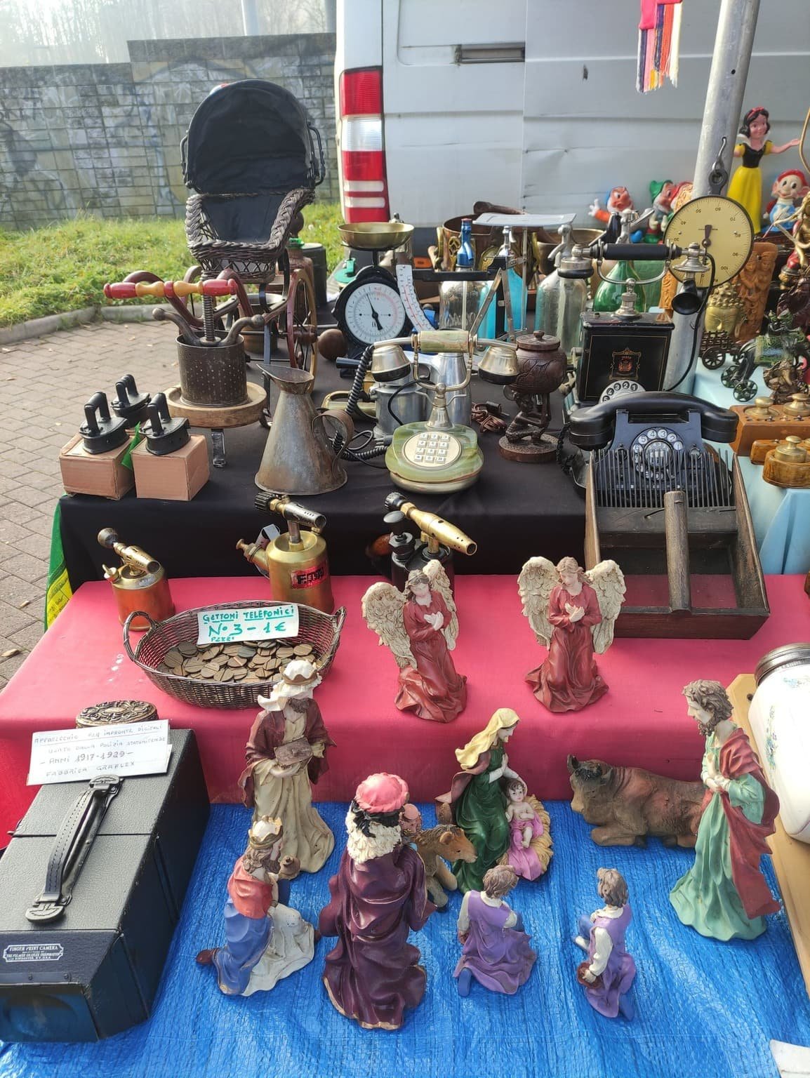 Mercatino delle cose vecchie — mercatino a Varese (Lombardia) - foto 4